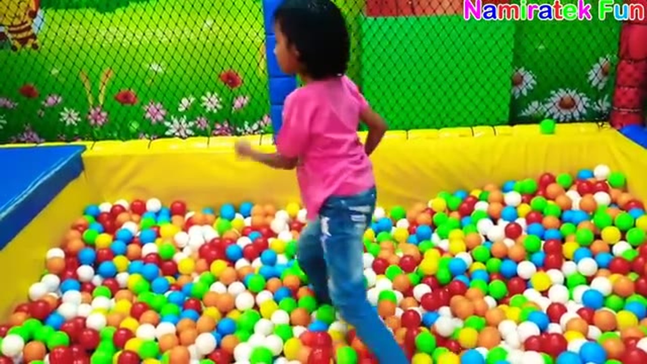 Streaming Mainan Anak Mandi Bola Mini Indoor Playground Permainan Naik