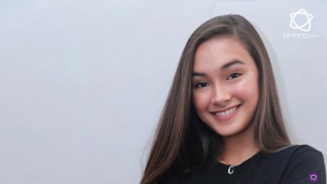 Caitlin Halderman Dan Usahanya Dalam Surat Cinta Untuk Starla
