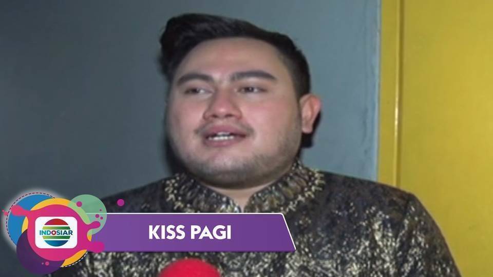 Nassar Tiru Goyang Kaki Ala Jefri Duta Dangdut Papua Kiss Pagi Vidio