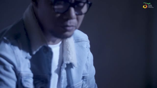 Streaming Ady Akhirnya Ku Menemukanmu New Version Official Music Video Vidio Com