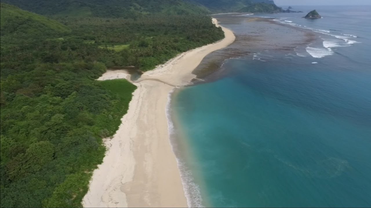 Pantai Mekaki Pesona Baru Di Lombok Barat