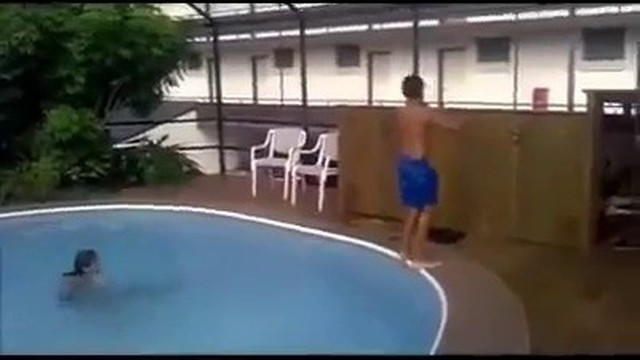 Streaming Lucu Gagal Melompat Di Kolam Renang Vidio Com
