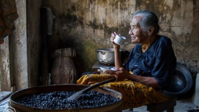 26 Gambar Meme Ngopi Jaman Now Yang Bikin Pengen Ngopi