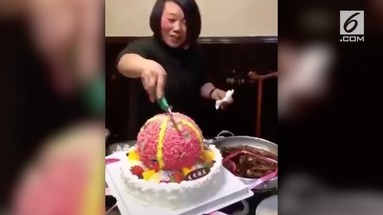 Unik Ada Kue Ultah Terbuat Dari Balon