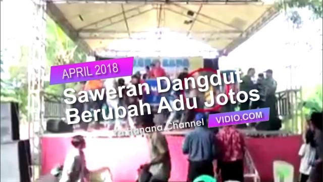 Streaming Detik Detik Saweran Dangdut Berubah Jadi Adu Jotos Di Atas Panggung Vidio Com