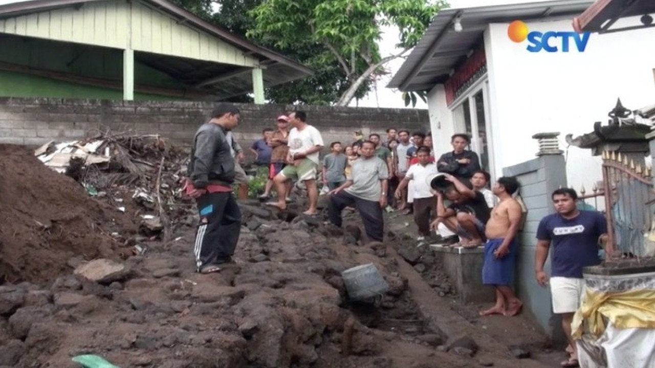 Streaming Tiga Orang Meninggal Dunia Akibat Tertimpa 