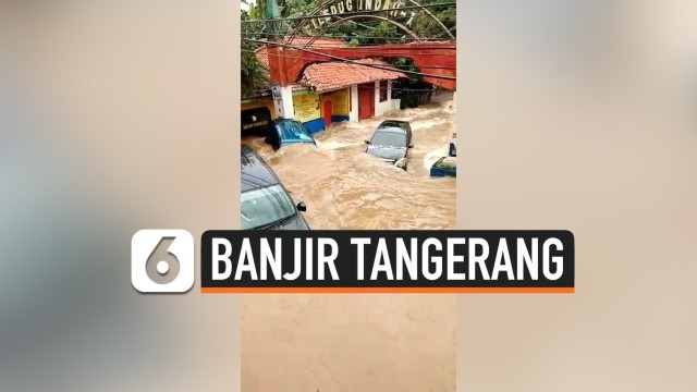 Banjir Tangerang, Detik-Detik Mobil Hanyut di Ciledug ...