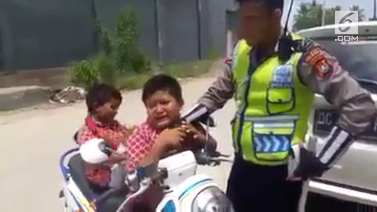 Terciduk Naik Motor