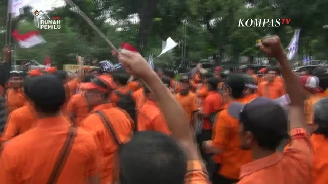 Streaming Gaji Terlambat, Karyawan Tuntut Direksi PT Pos Indonesia Diganti - Vidio.com