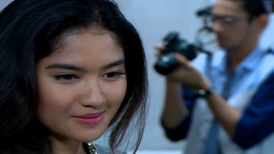 Dua Wanita Cantik Jelita Jatuh Hati Dengan Radit Vidio Com