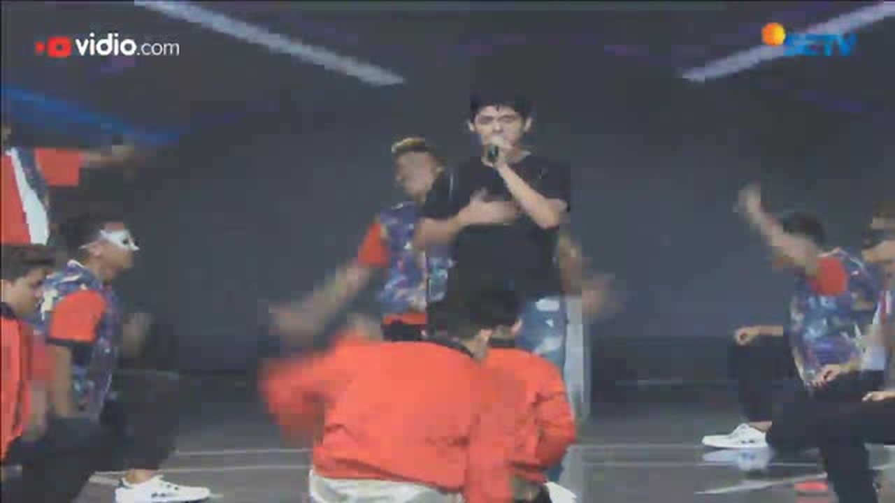 Streaming Aliando Dan Prilly Latuconsina Feat Dance Crew Grand Final The Dance Icon Indonesia 2 Vidio Com