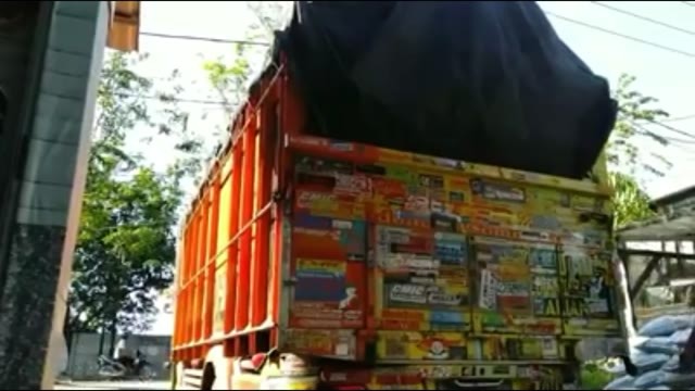 Gambar Truk  Anti  Gosip  Terbaru livery truck anti  gosip 