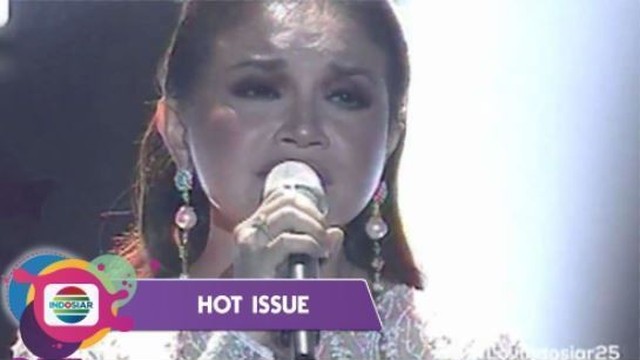 Streaming Hot Issue Haru Rossa Tak Kuasa Menahan Tangis Saat Mengenang Nike Ardilla Vidio Com