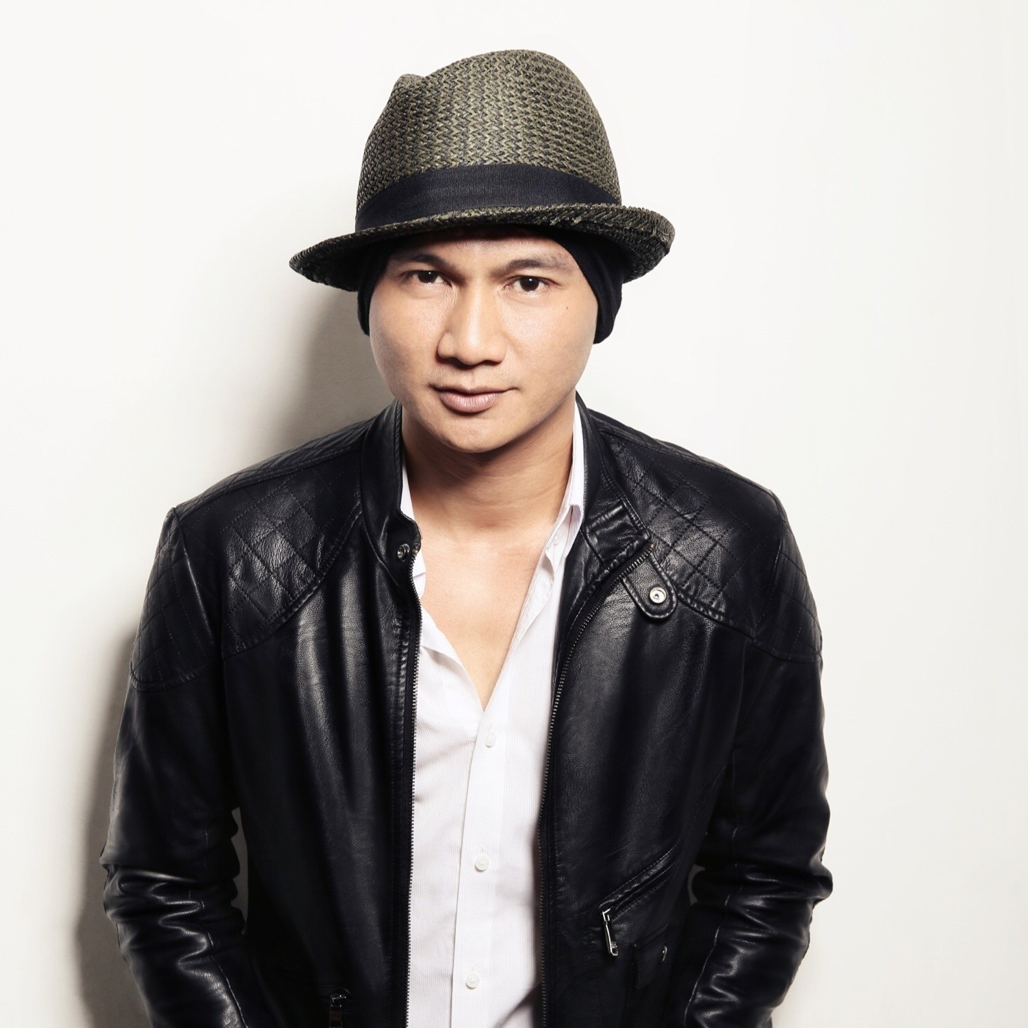 Anji MANJI Profile - Vidio.com