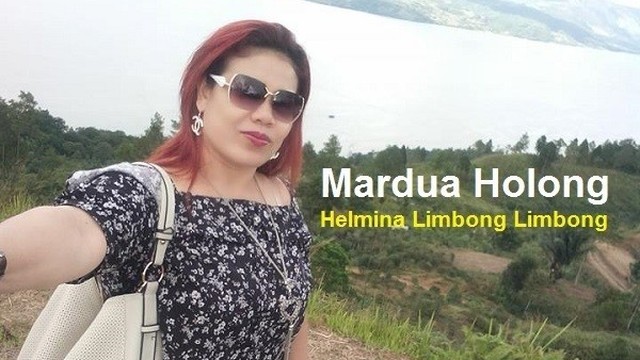 Lagu Batak Mardua Holong by Helmina Limbong on Live Music, Pantai Paris Tigaras - Vidio.com