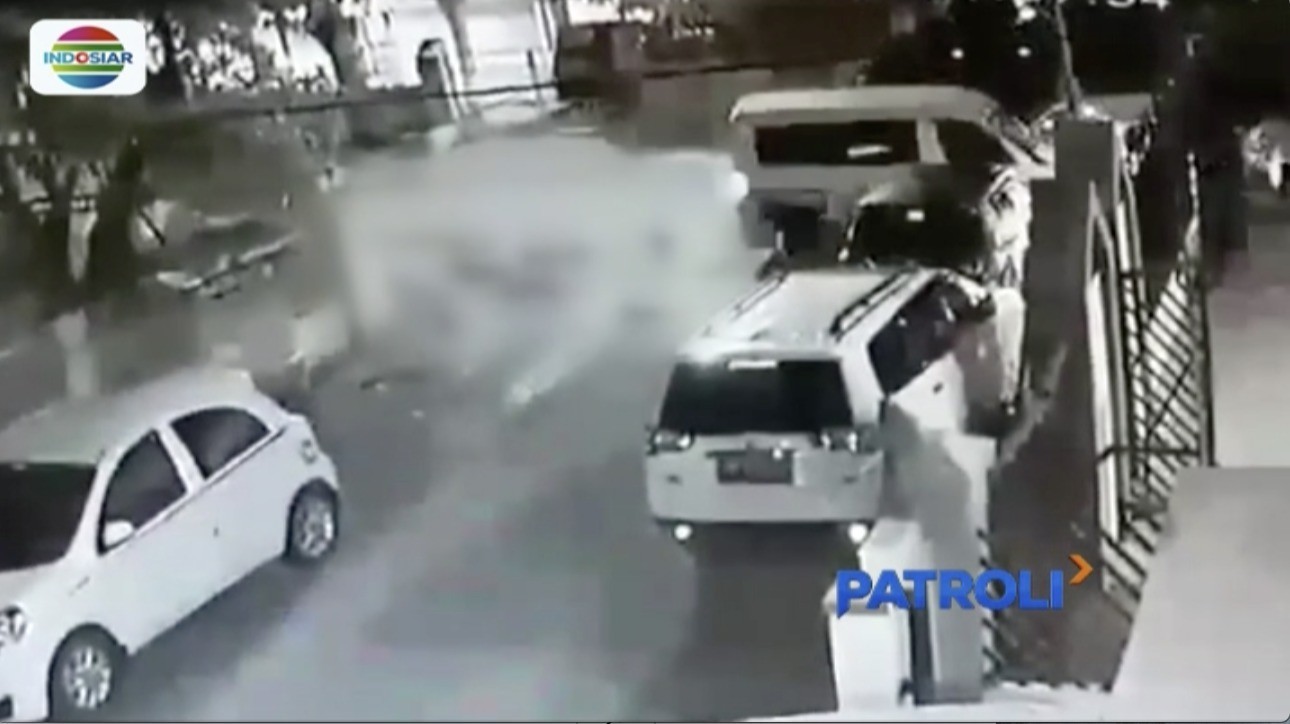 410 Koleksi Video Hantu Mobil Ambulance HD