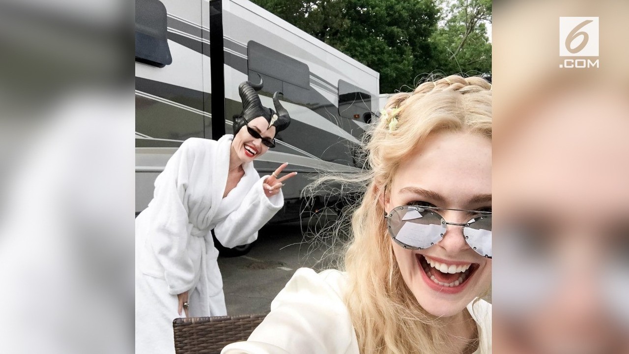 Streaming Mengintip Penampilan Angelina Jolie Di Maleficent 2 Vidio Com Mistress of evil (2019), download full movie the irishman, download. mengintip penampilan angelina jolie di maleficent 2
