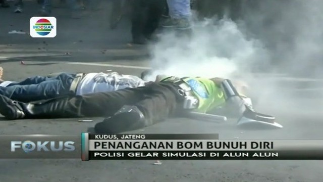 Polisi di Kudus Jawa  Tengah  Lakukan Simulasi  Penanganan 
