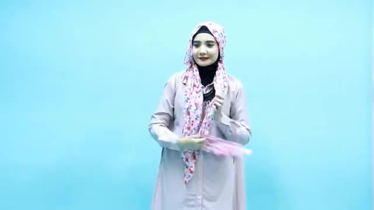 Streaming Tutorial Hijab Zaskia Sungkar Feminim Floral Sehari Hari Vidio Com