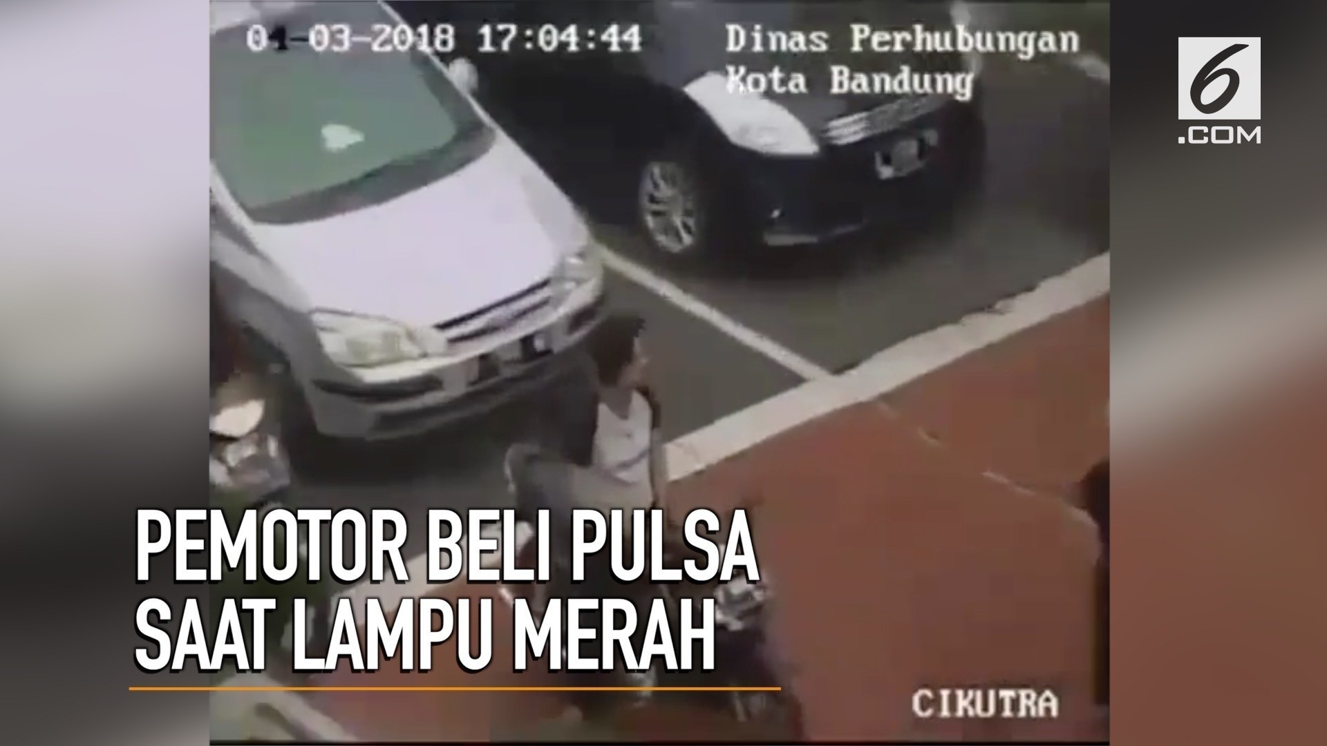 Cuma Di Indonesia Pemotor Beli Pulsa Saat Lampu Merah