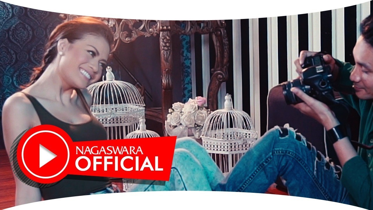 Streaming Hesty Cinta Pertama Official Music Video Nagaswara Vidio Com