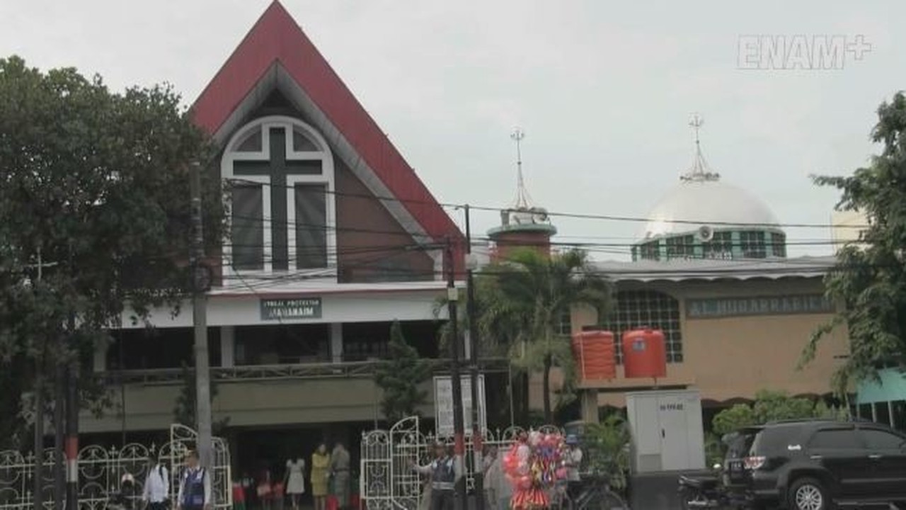 Streaming ENAM PLUS: Simbol Kerukunan Antar-Agama, Gereja ...