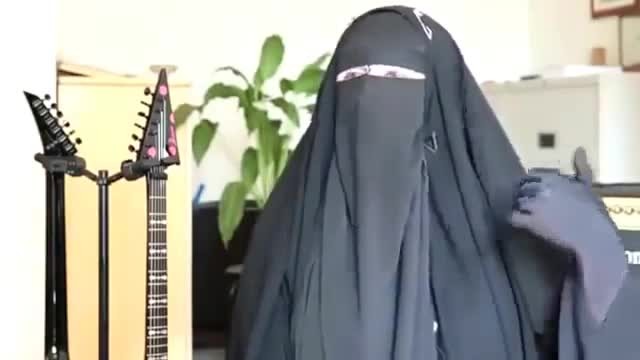 Wanita Bercadar Jadi Gitaris Band Heavy Metal Vidio