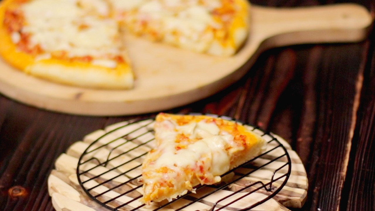 Streaming Pizza Ayam Suwir Balado  Yummy Indonesia 