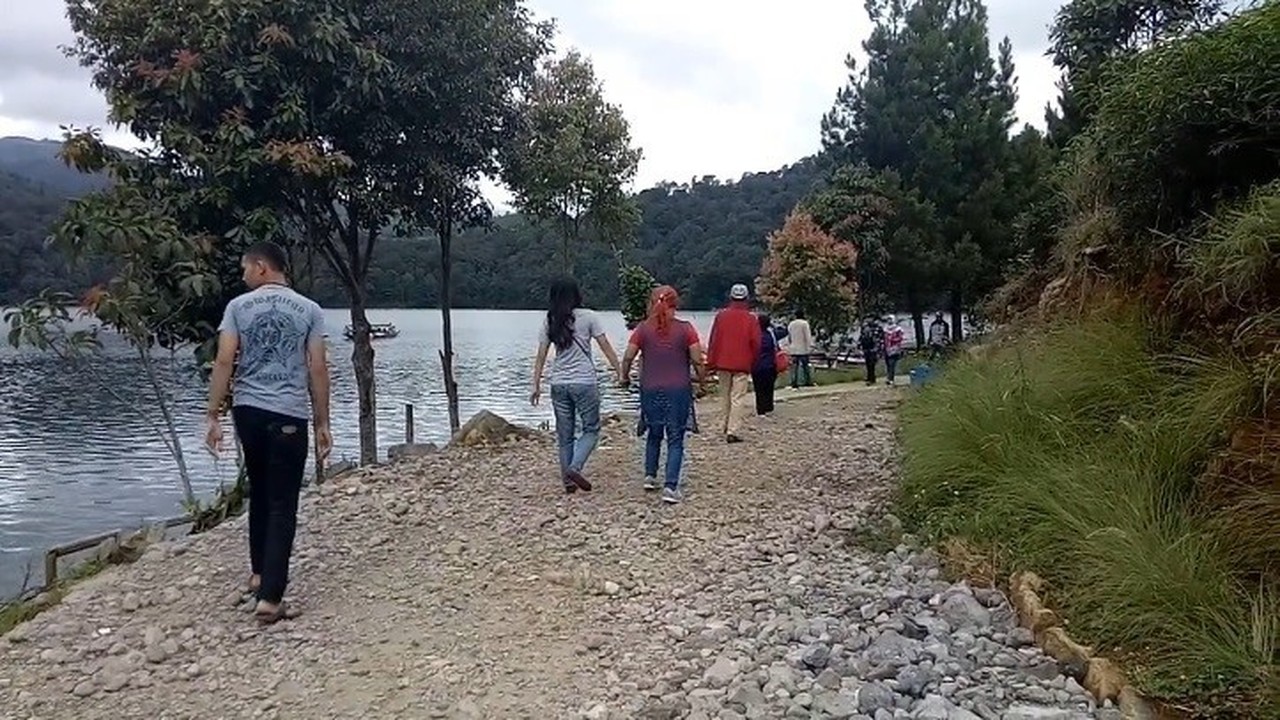 Streaming Menikmati Wisata Alam Situ Patenggang Ciwidey ...