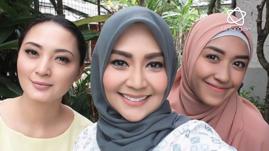 Streaming Selain Tessa Kaunang 5 Artis Non Muslim Ini Cantik Saat Berhijab Vidio