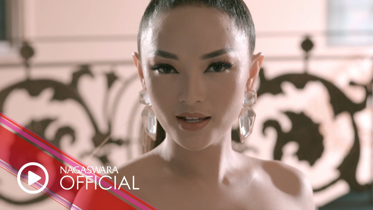 Streaming Essential Zaskia Gotik Zaskia Gotik Paijo Feat Rph Donall Official Music Video Nagaswara Music Vidio Com