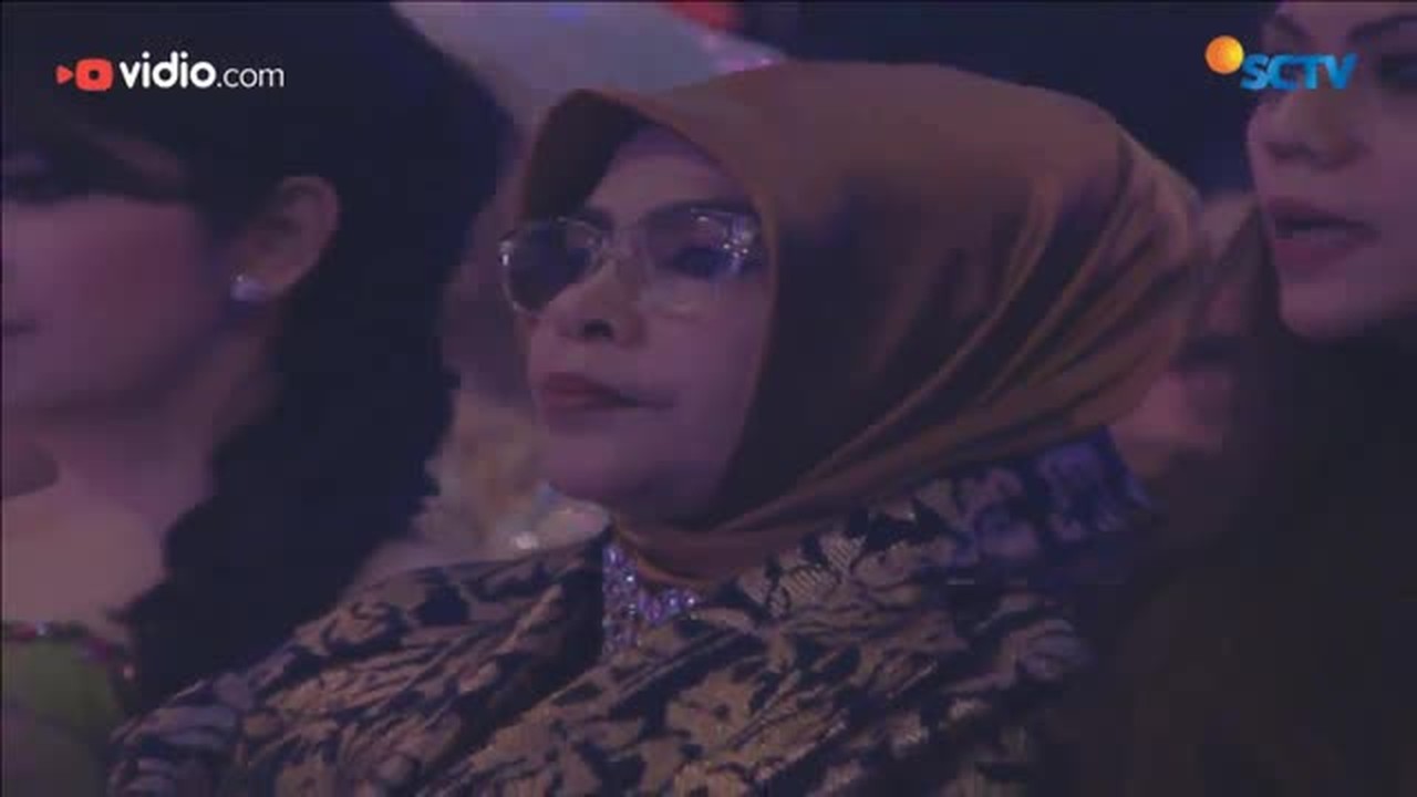 Streaming Syahrini Semua Karena Cinta The Biggest Concert Princess Syahrini Dream Big Vidio Com Di saat hati tak berdaya ku kuat hanya karna cinta yang membara di dalam dada hanya untukmu. syahrini semua karena cinta the biggest concert princess syahrini dream big